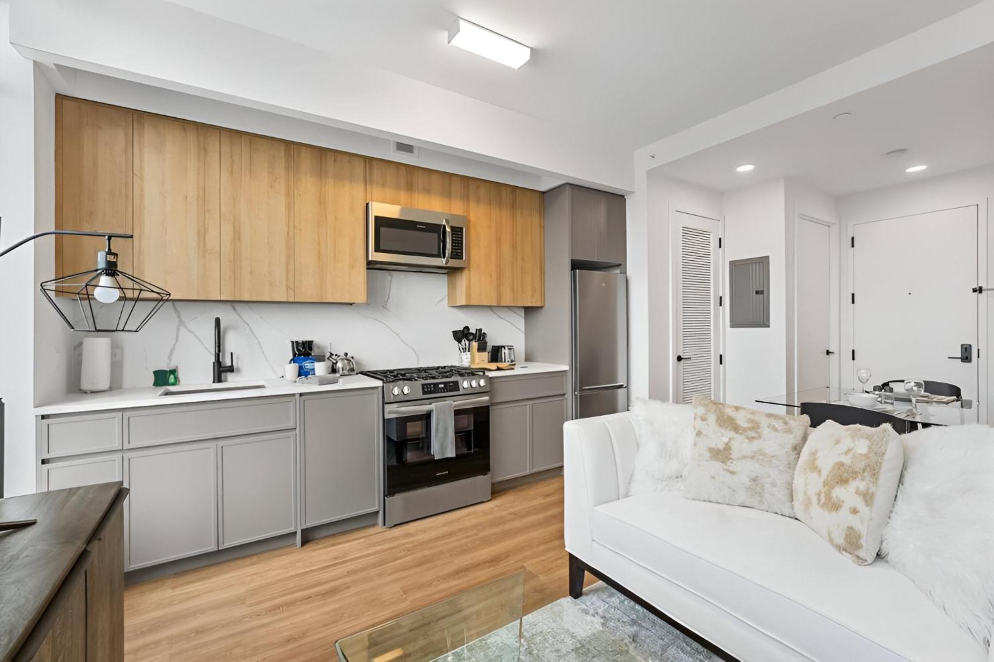 Elite Brooklyn Living With Premiere Amenities Apartment *